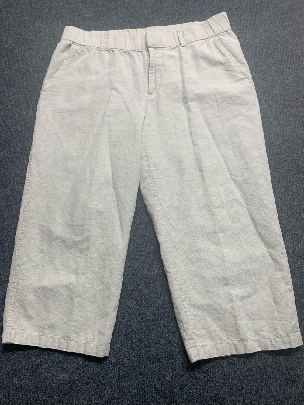 Liz Claiborne Light Beige Wide-Leg Capris